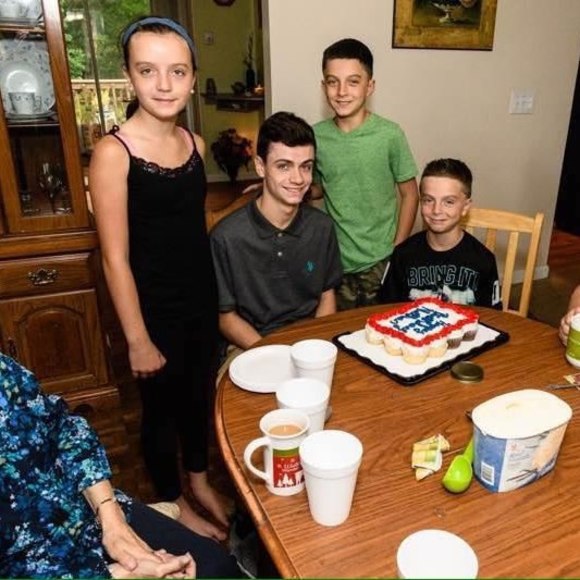 Meet your Posher, Cheryl - Picture 1 of 1